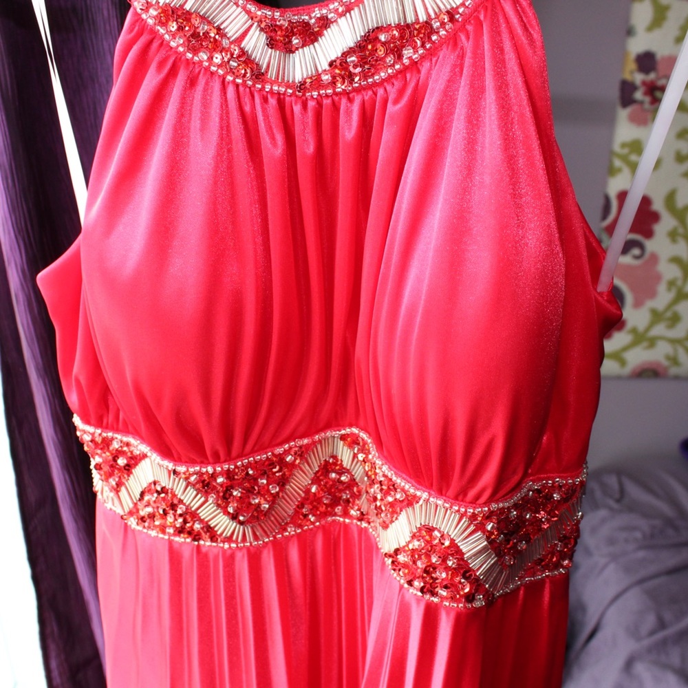 Red Prom Dress - Picture 4 of 6
